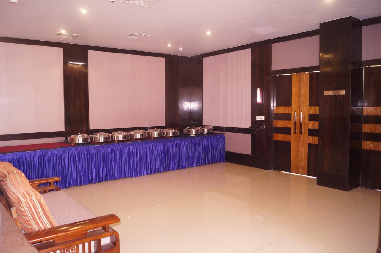 Kamlesh Continental Hotel Angul Kültér fotó