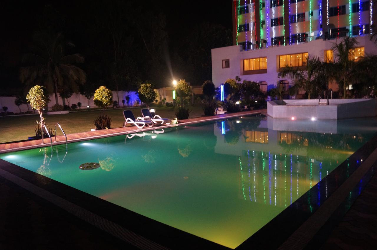 Kamlesh Continental Hotel Angul Kültér fotó