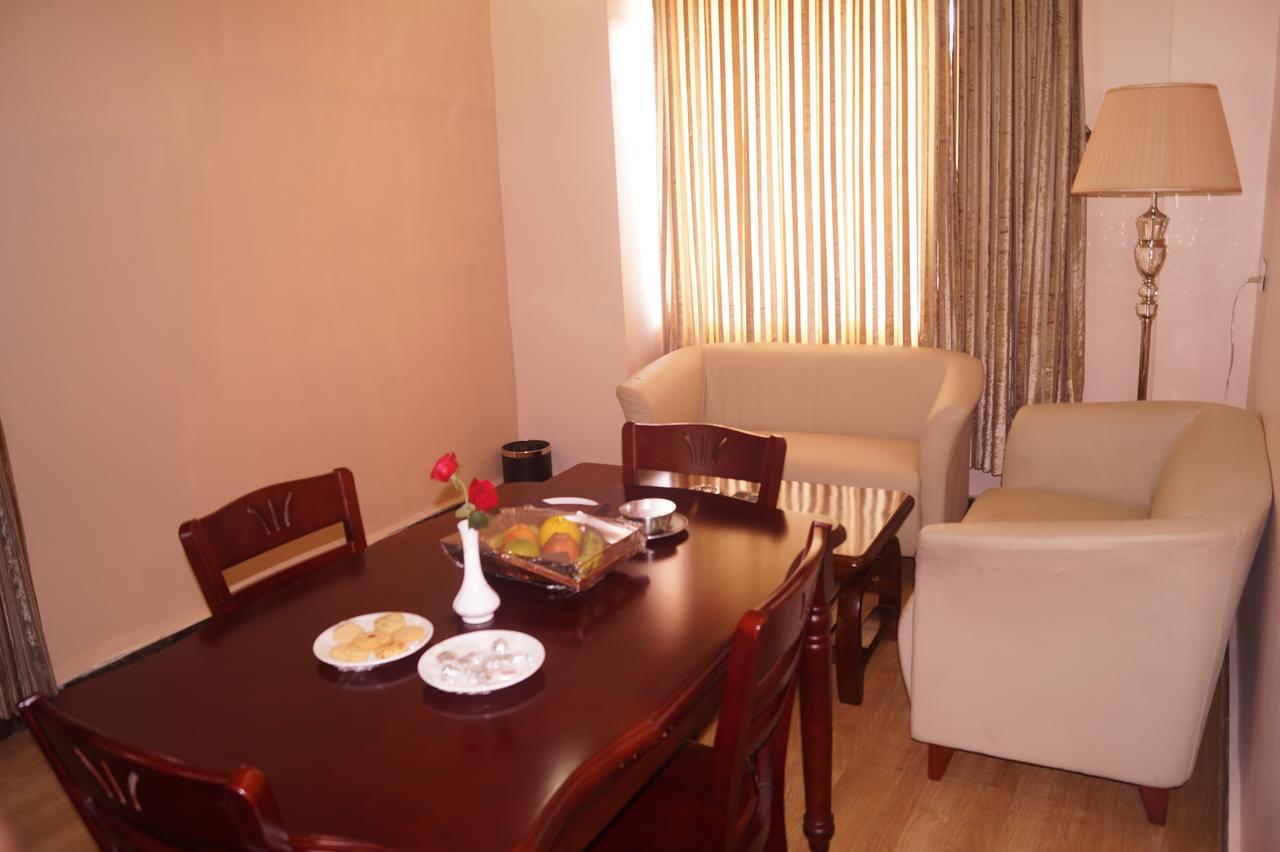 Kamlesh Continental Hotel Angul Szoba fotó