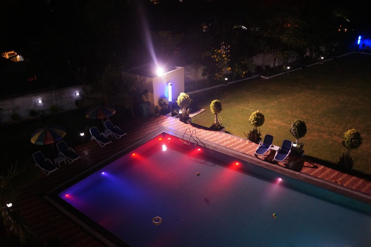 Kamlesh Continental Hotel Angul Kültér fotó